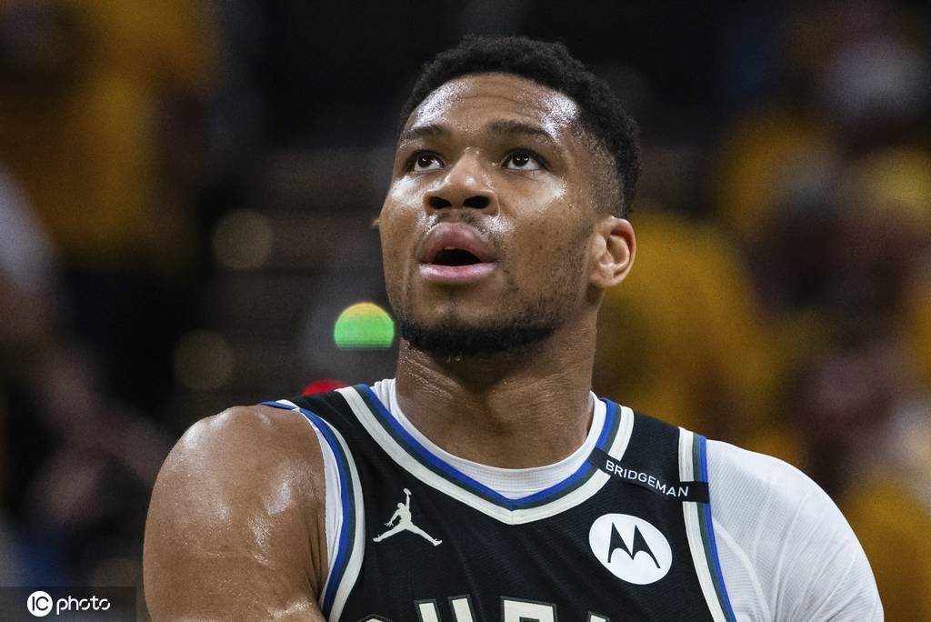 Shams:经过一夏天探索 字母哥将留在雄鹿开启新赛季